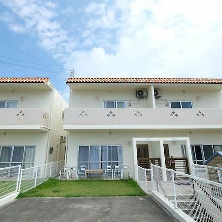 Sea Side Yaka Villa Onna Exterior foto